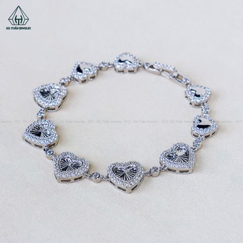 B154 Lắc tay trái tim