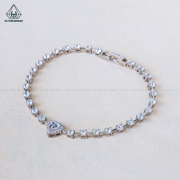 B166 Lắc tay