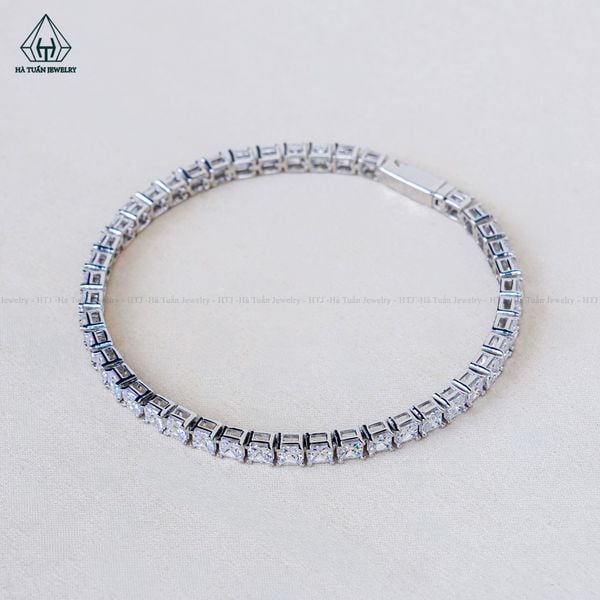 B168 Lắc tay
