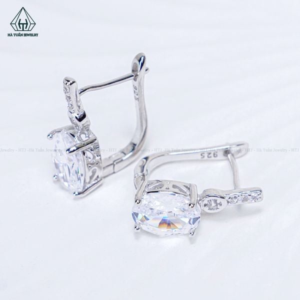  E137 Bông tai khoen đá Oval 