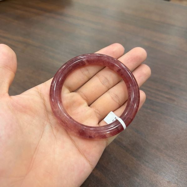  BGS004 Vòng đá thạch anh dâu tây hồng 