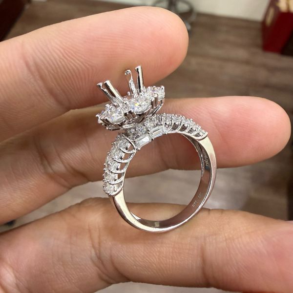  RX643 FULLMOIS 7mm Nhẫn nữ tròn 8 cánh 