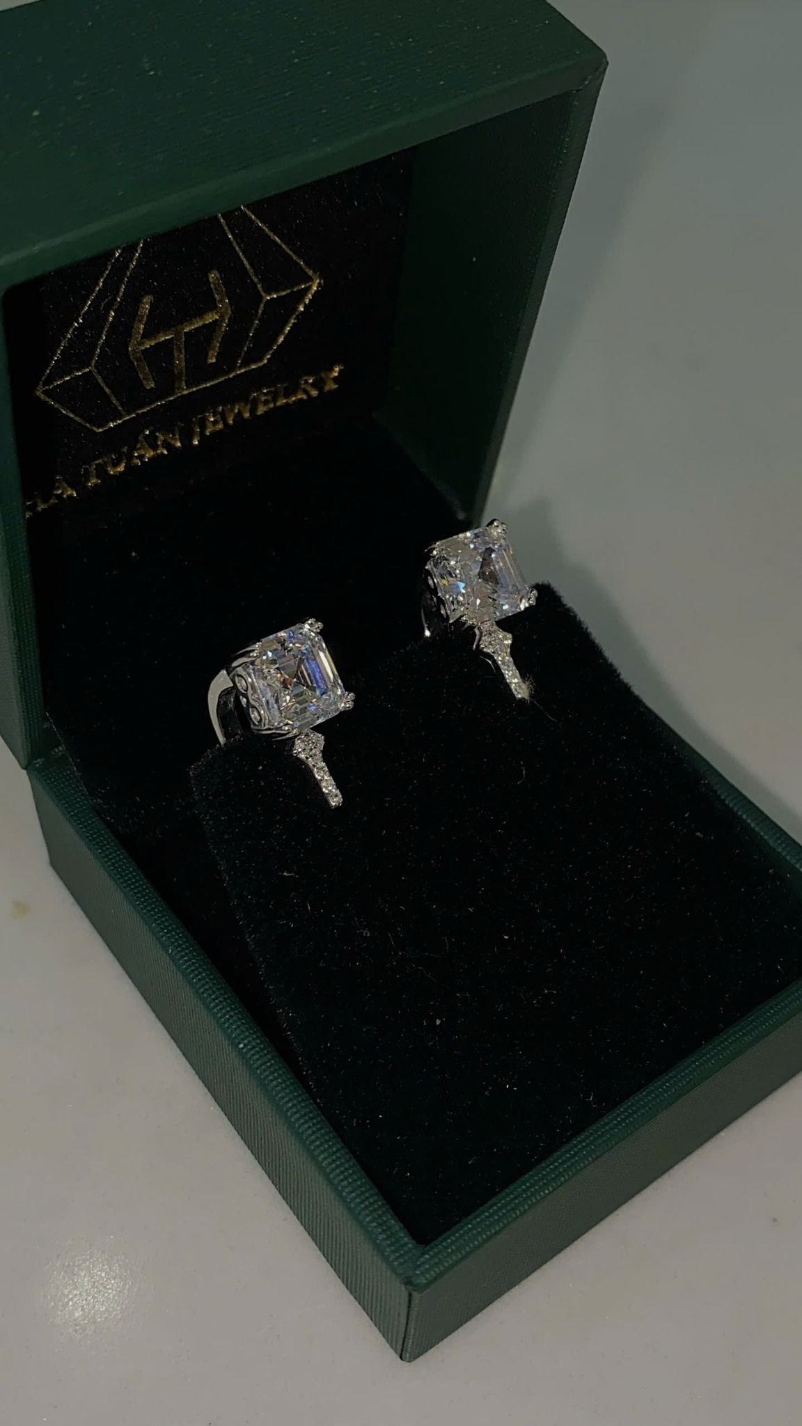  E115 Bông khoen trắng 