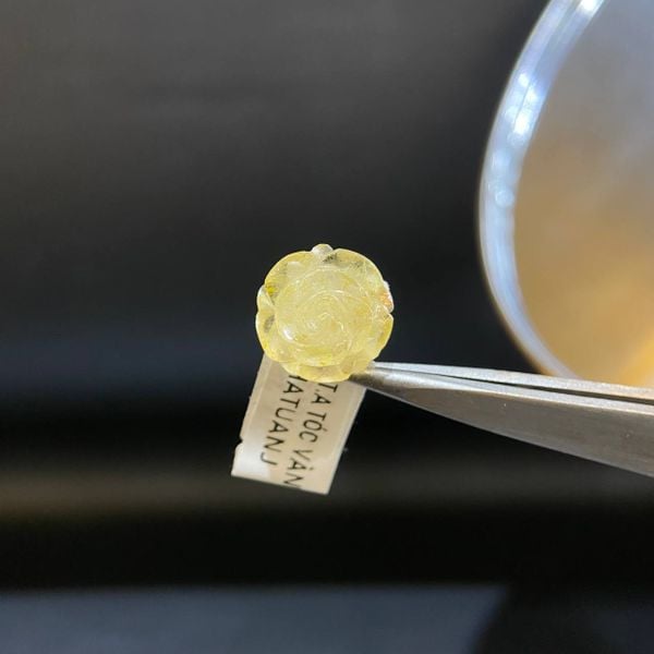  PC019 MẶT HOA HỒNG T.A TÓC VÀNG 