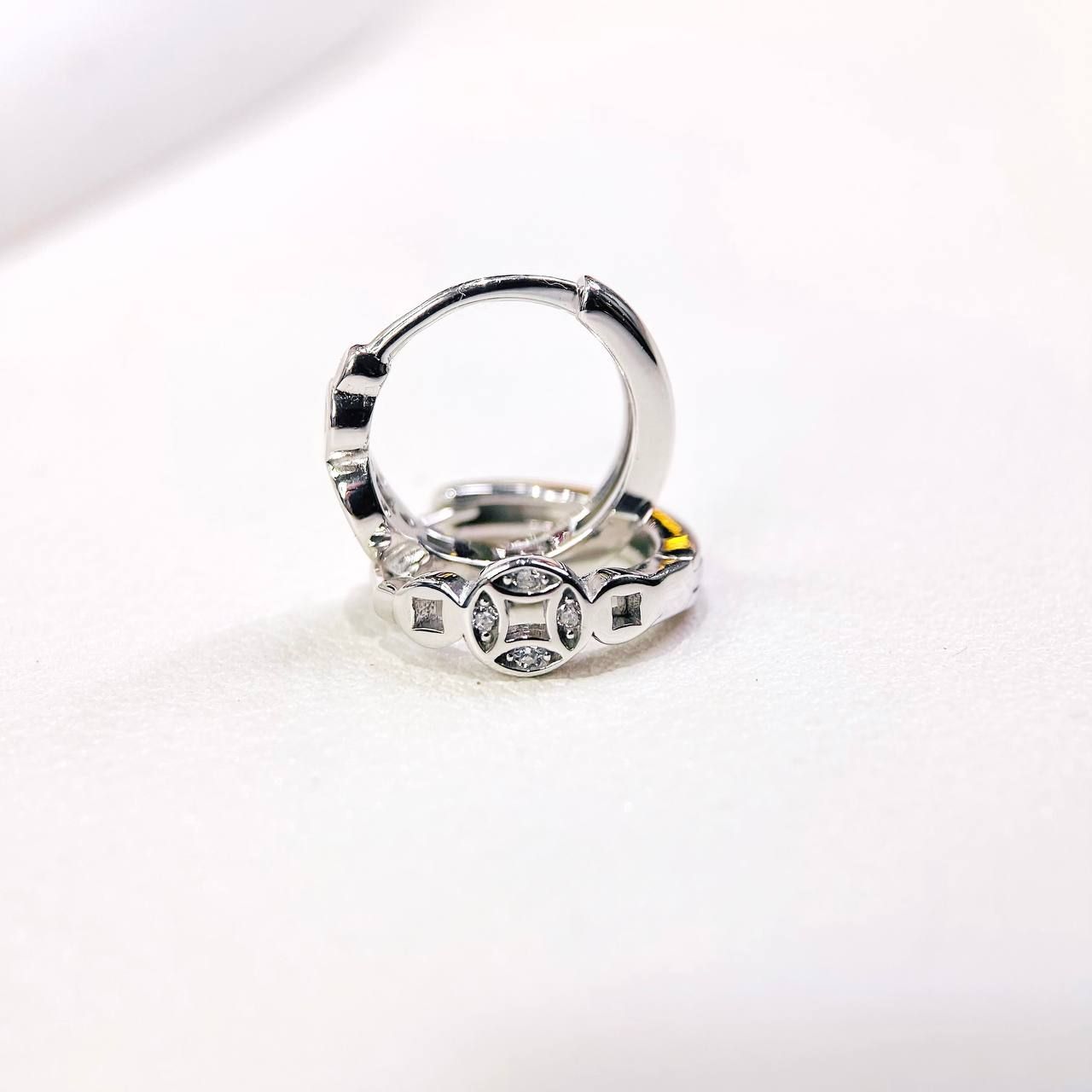  E087 Bông tai khoen 1 đồng tiền 