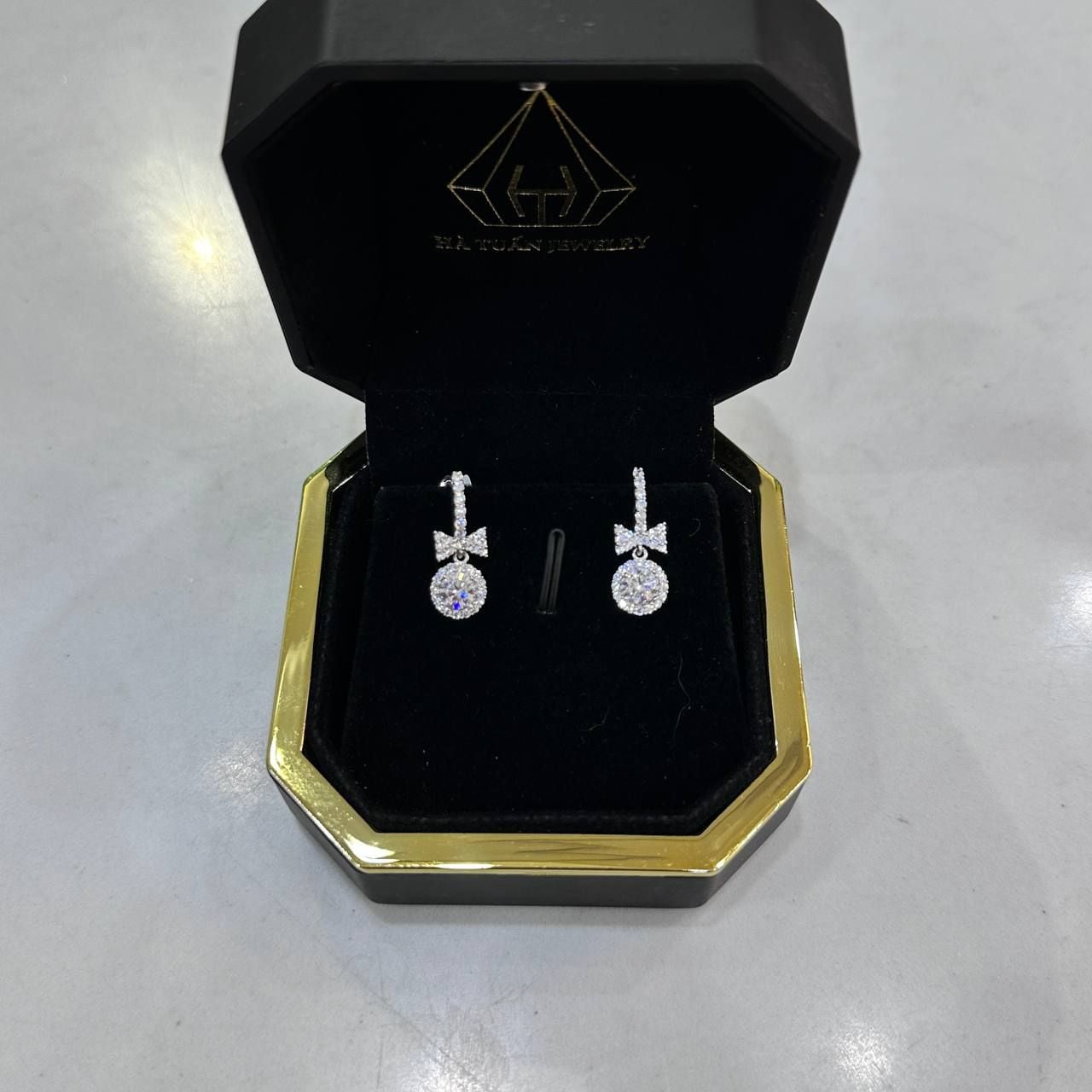  EX587 5mm Bông tai khoen nơ đá 