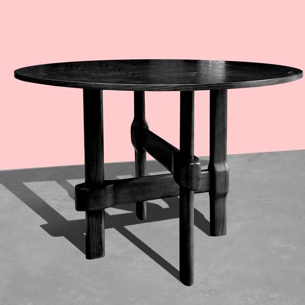 Bàn ăn tròn XDAILY | KLOT table