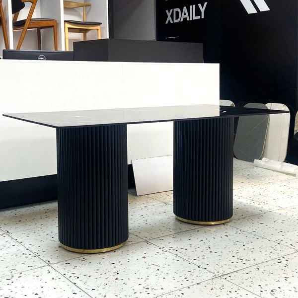 Bàn ăn XDAILY - Moon dining table