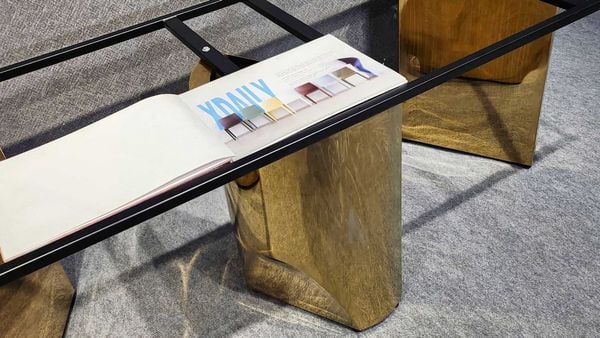 Bàn ăn XDAILY - Wedge dining table