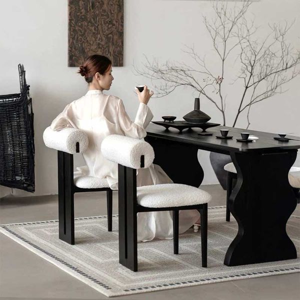 Ghế ăn XDAILY - HIPPO chair | Ghế gỗ bọc nệm cao cấp.