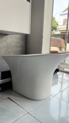 Chậu rửa mặt treo tường nhỏ 35cm – Men nano chống bám, tiết kiệm diện tích