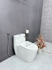 Bệt Liền Khối LK132 – Xả Mạnh, Chống Bám Bẩn, Vận Hành Êm Ái