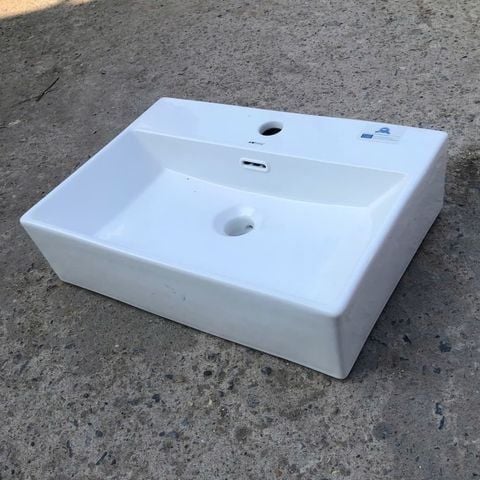 chậu lavabo treo tường phòng tắm nhỏ kích thước 550x320mm