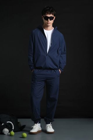 mau_GREY