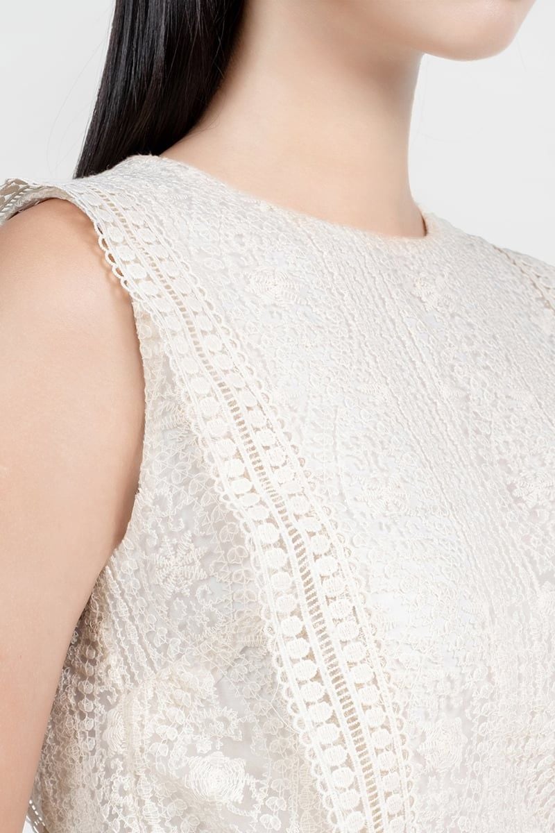  Áo Blouse Ren Hoa Thanh Lịch - FWBL25FH03C 