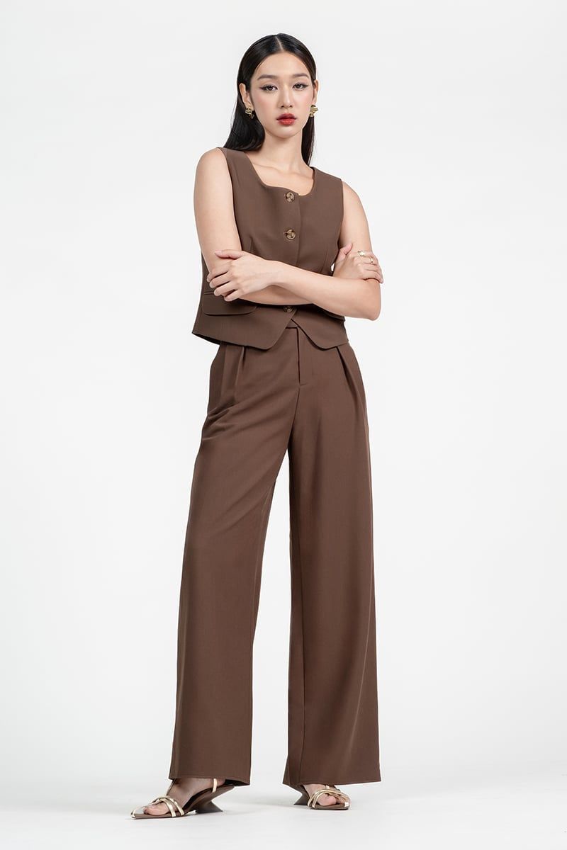  Áo Blouse Nữ Cổ Vuông Không Tay – FWBL25FH04D 