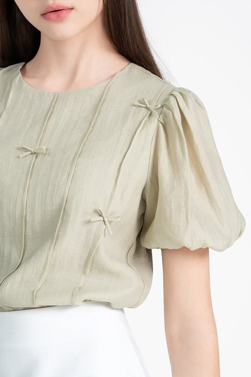  Áo blouse tay phồng nhún nơ FWBL25FH06G 