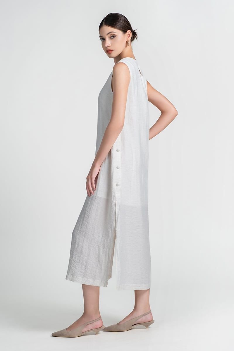  Đầm Suông Dài Không Tay FWDR25SS23C 