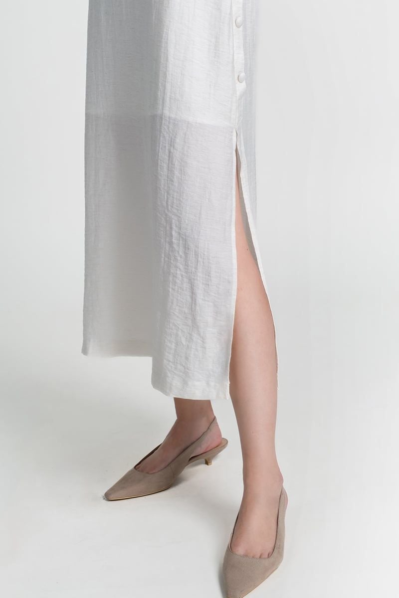  Đầm Suông Dài Không Tay FWDR25SS23C 