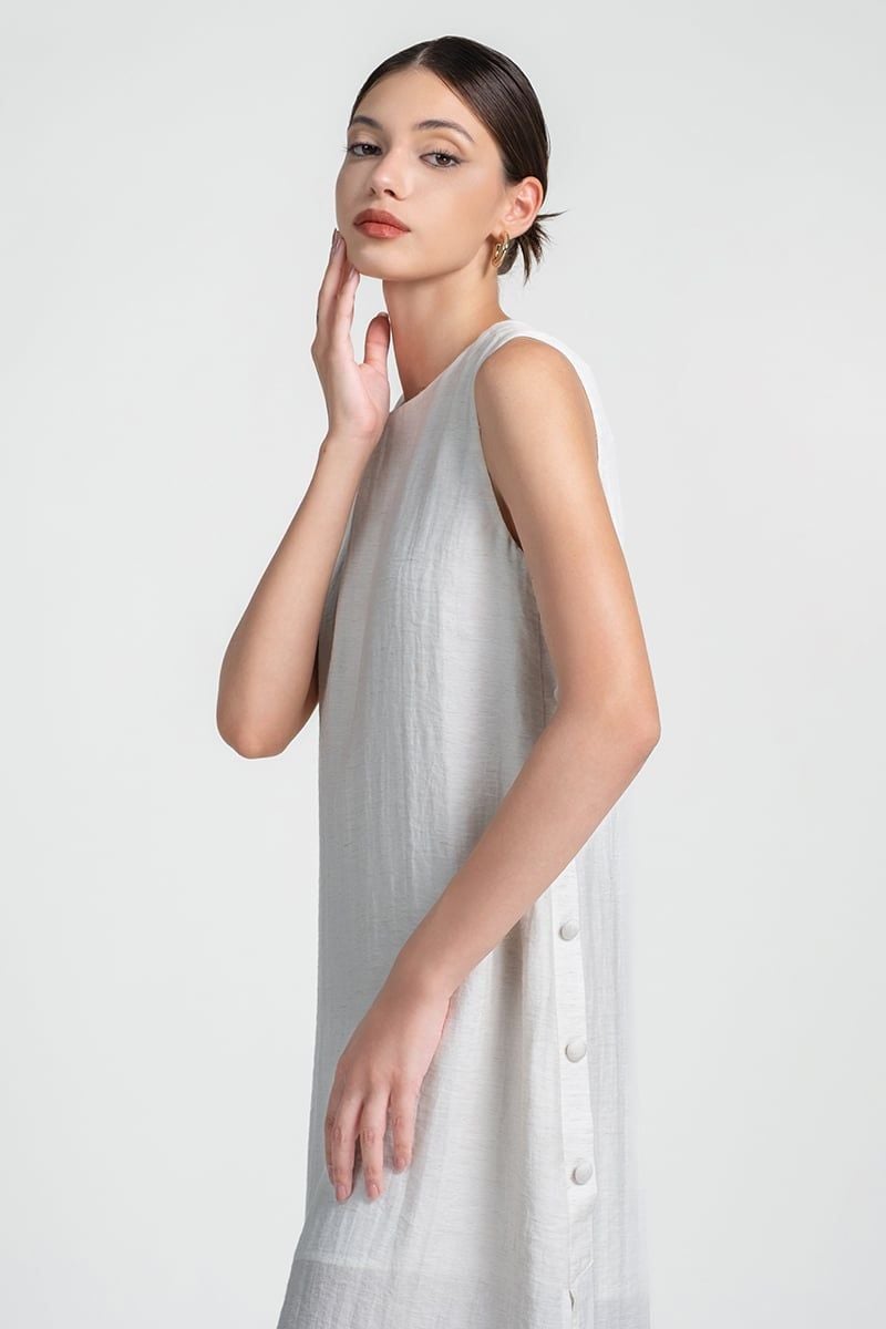  Đầm Suông Dài Không Tay FWDR25SS23C 