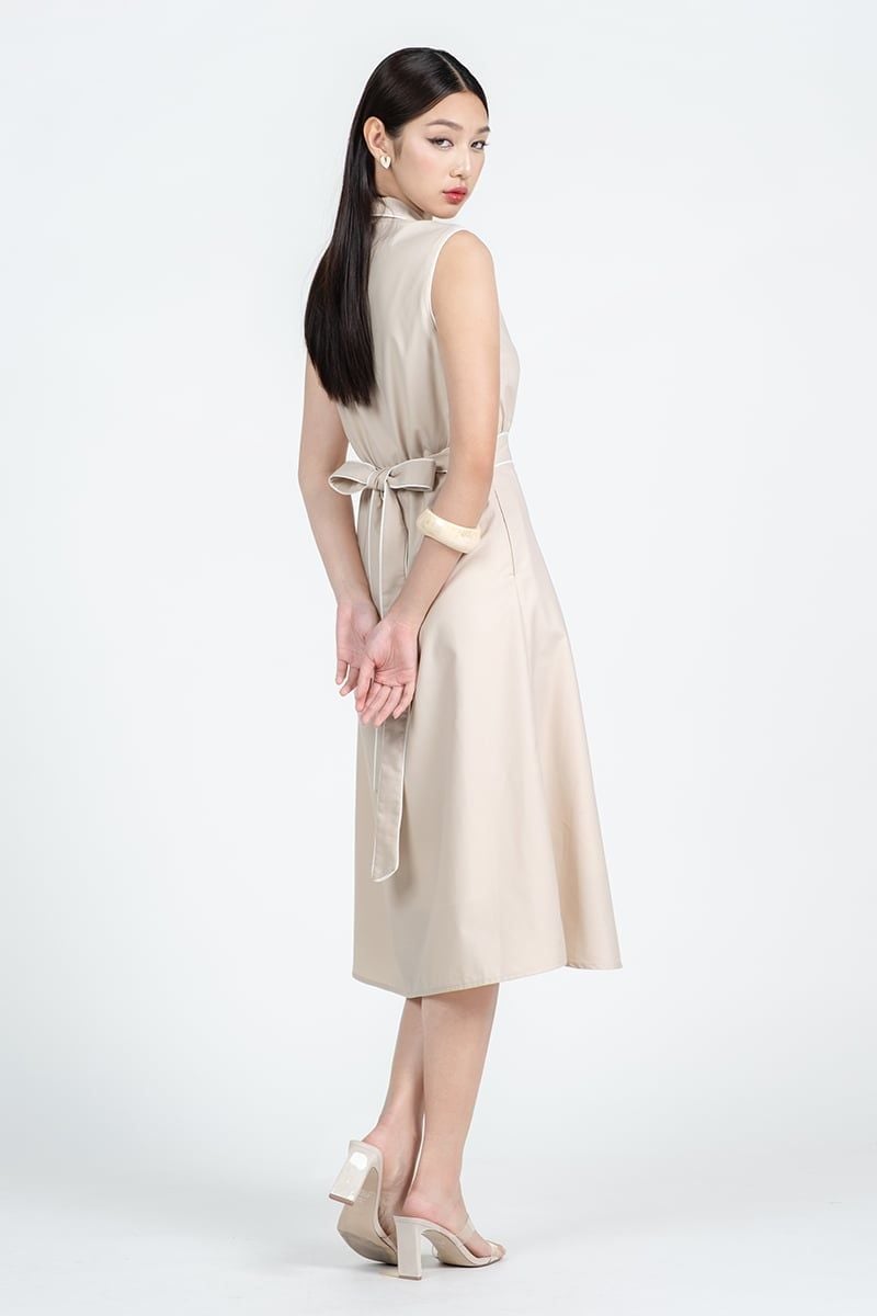  Đầm Sơ Mi Dáng Midi Thắt Eo – FWDR25SS27C 