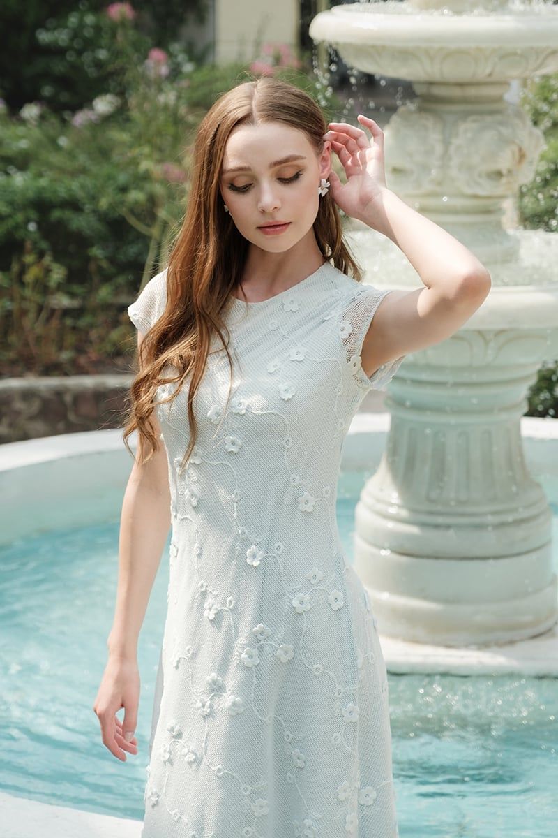  Đầm Midi Ren Hoa Xanh Nhạt Thanh Lịch - FWDR26SS15D 