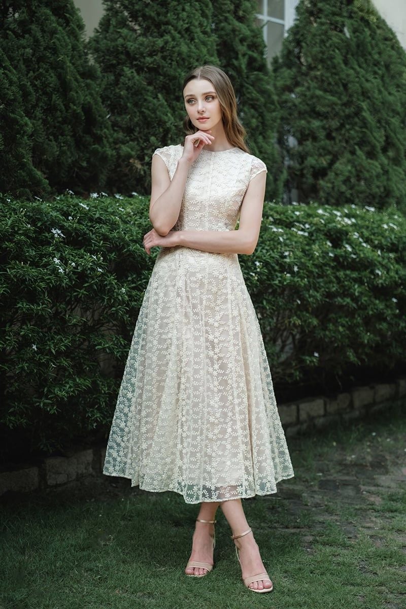  Đầm Ren Hoa Hai Lớp - FWDR26SS20C 