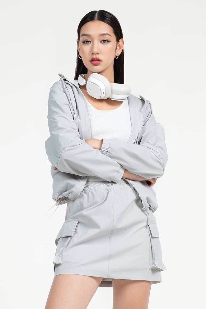  Áo Khoác Nylon Form Dáng Thể Thao – FWJK25FH02C 