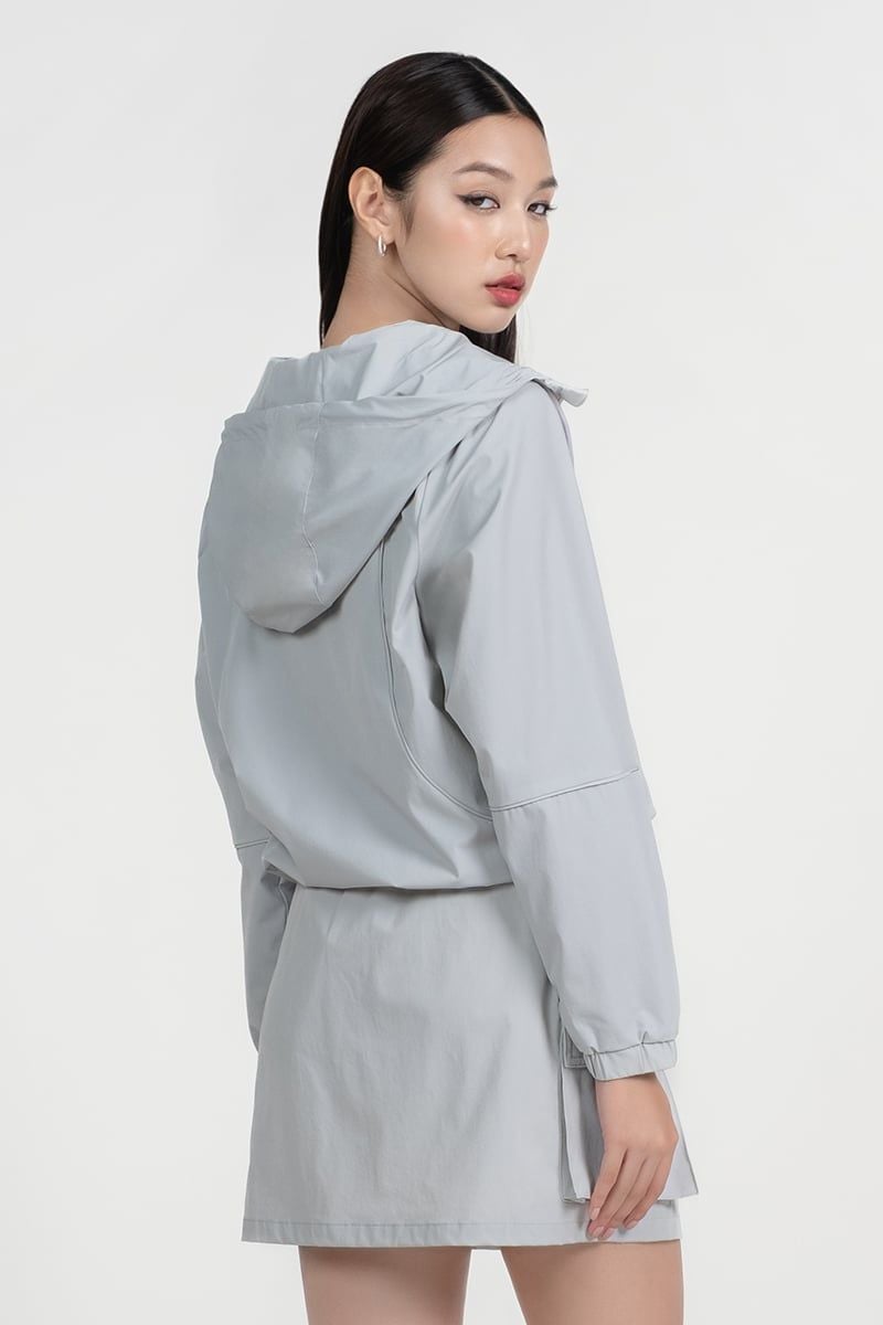  Áo Khoác Nylon Form Dáng Thể Thao – FWJK25FH02C 