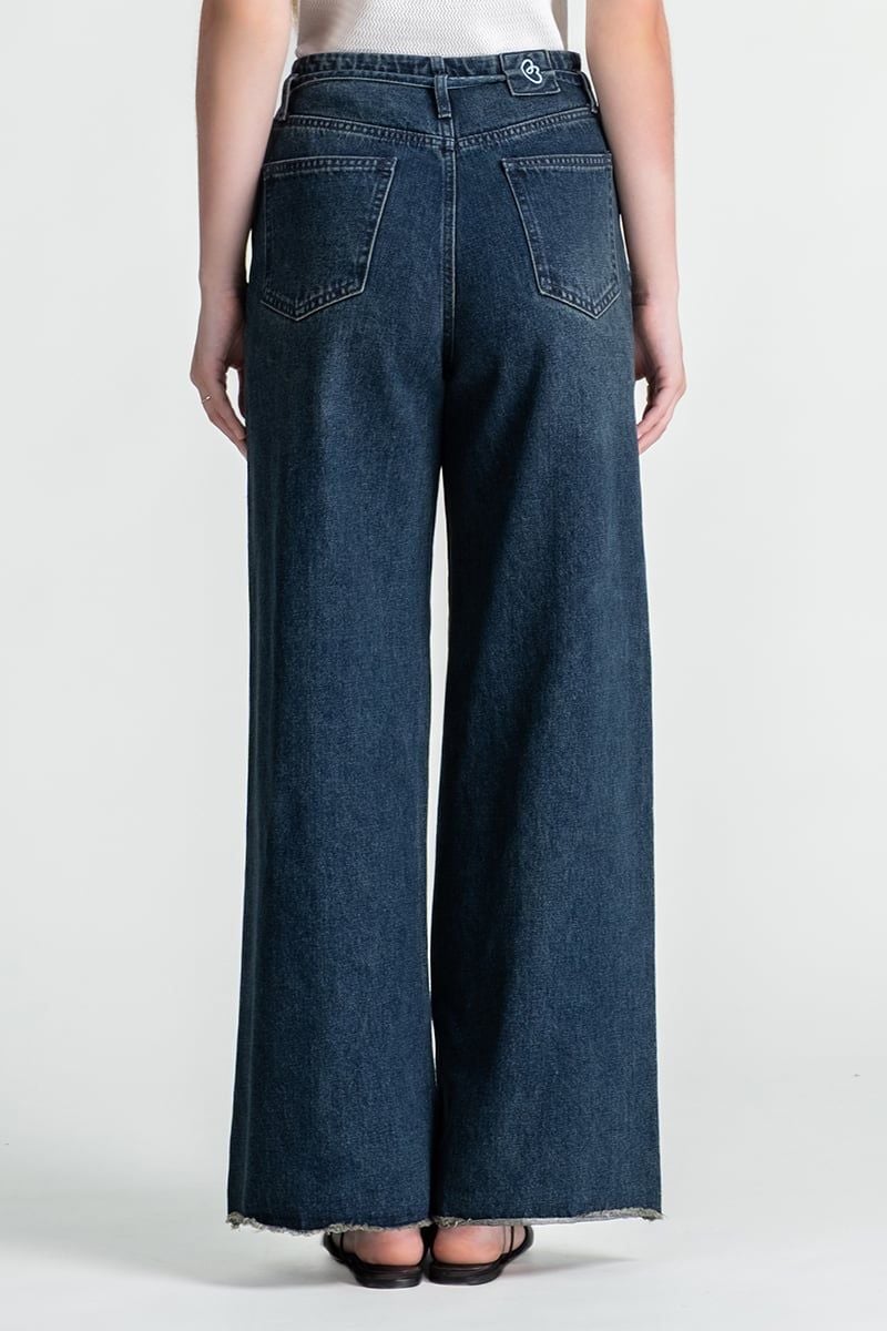  Quần Jeans Ống Rộng – FWJN25FH05G 