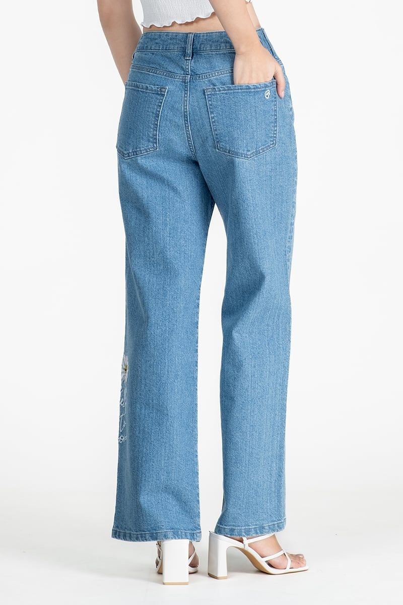  Quần Jeans Ống Rộng Thêu Họa Tiết – FWJN25FH08C 