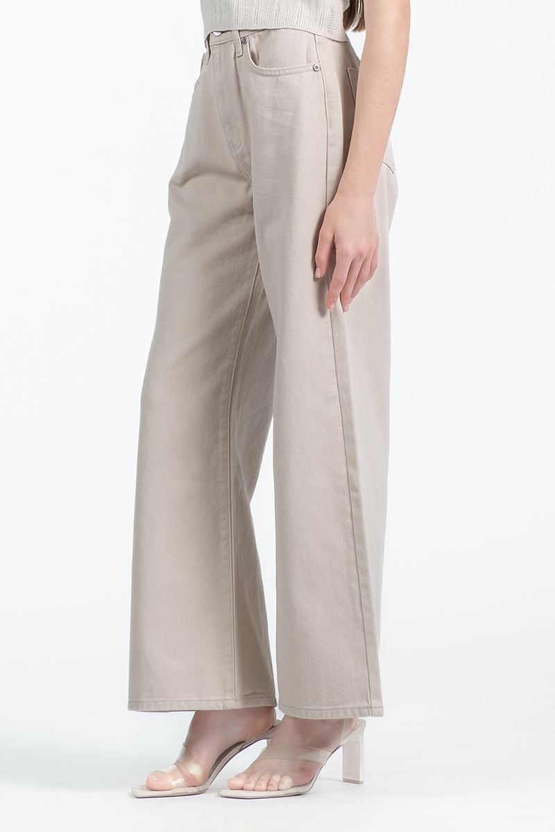  Quần Jeans Nữ Straight Fit – FWJN26SS07C 