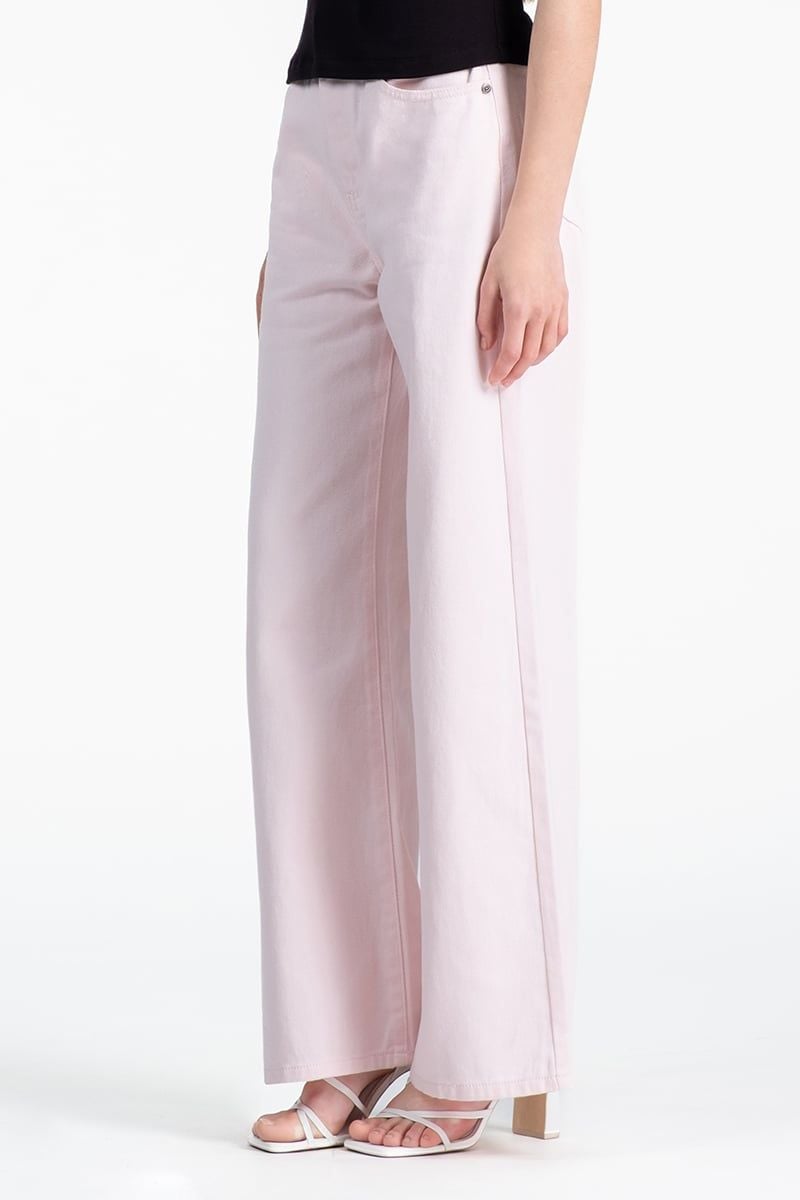  Quần Jeans Nữ Straight Fit – FWJN26SS07C 