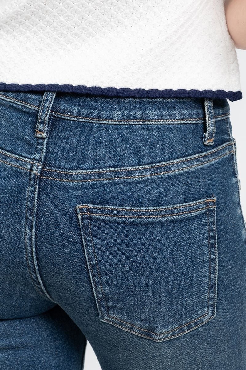  Quần Jeans Ôm Ống Loe FWJN26SS11C 
