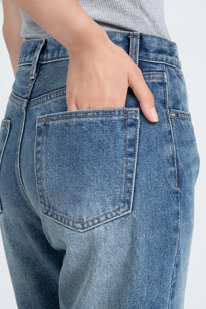  Quần Jeans Wash Xanh Nhạt Ống Suông FWJN26SS12C 