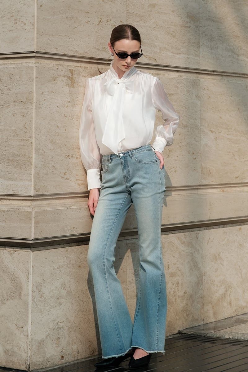  Quần Jeans Ống Loe Gấu Tua Rua FWJN26SS16D 