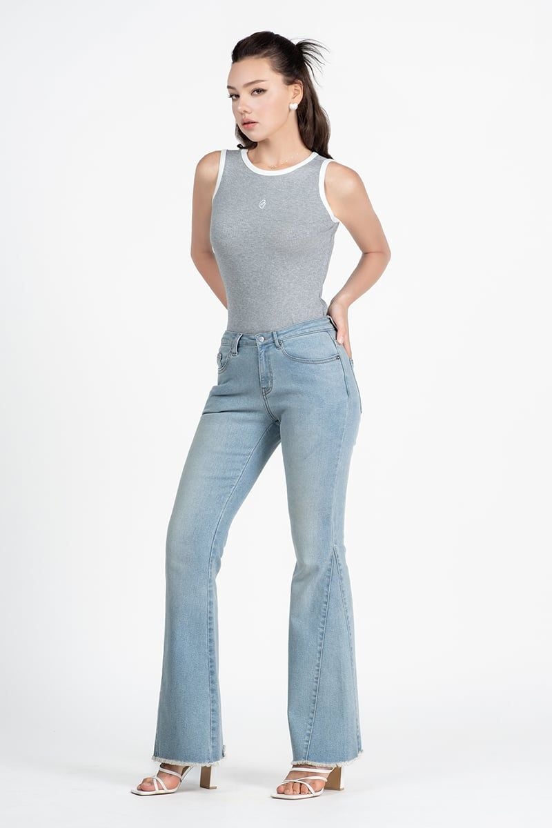  Quần Jeans Ống Loe Gấu Tua Rua FWJN26SS16D 
