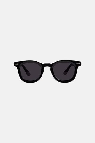 mau_BLACK
