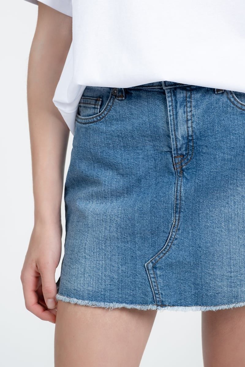  Chân Váy Jeans Ngắn Cá Tính – FWSK26SS05D-J 