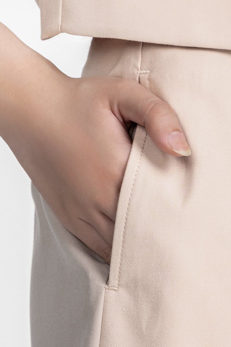  Quần Short Nữ Cạp Cao Thanh Lịch – FWSP25FH05G 