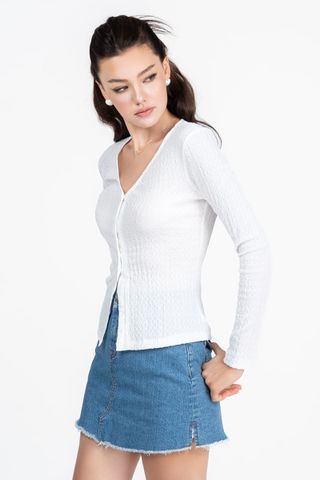 mau_WHITE