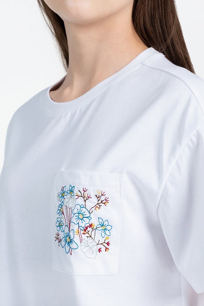  Áo Thun Túi Hoa Thêu Nổi - FWTS26SS12C 
