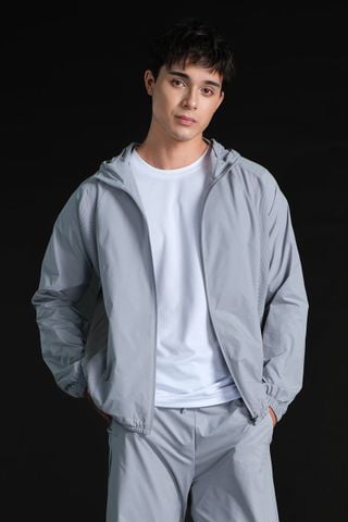 mau_GREY