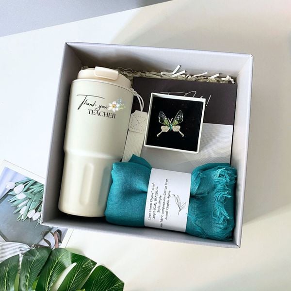  Set quà tặng cô giáo 20/11 – Ly, Khăn, Trâm, Sổ tay (Trắng) 