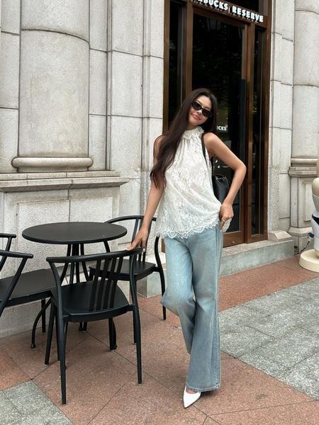 TUBYCATU | ÁO REN CỔ YẾM LUNA VELI TOP