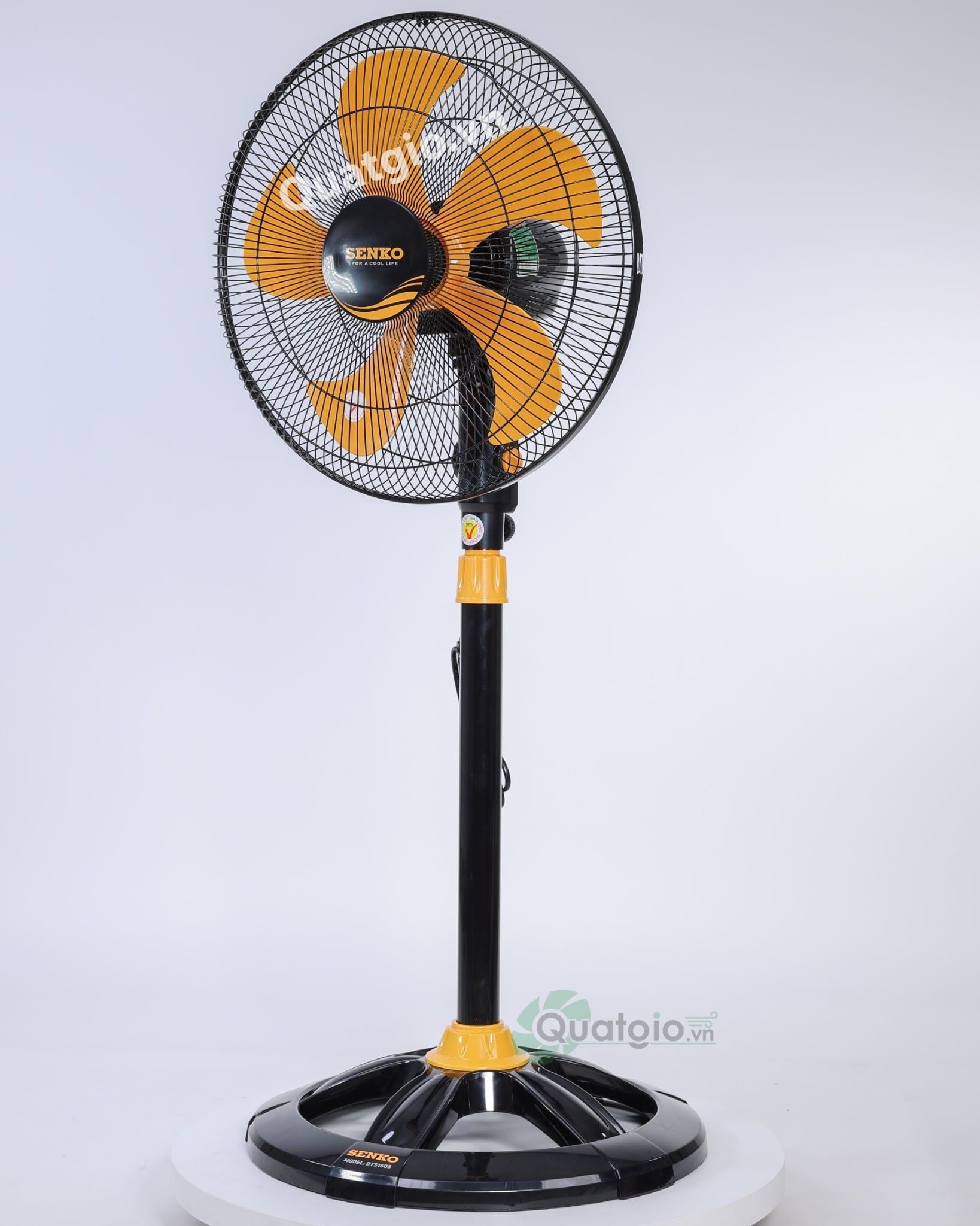 [ New 2026 ] Quạt đứng Senko DTS1603 - 60W - (Đen cam/Kem nâu)