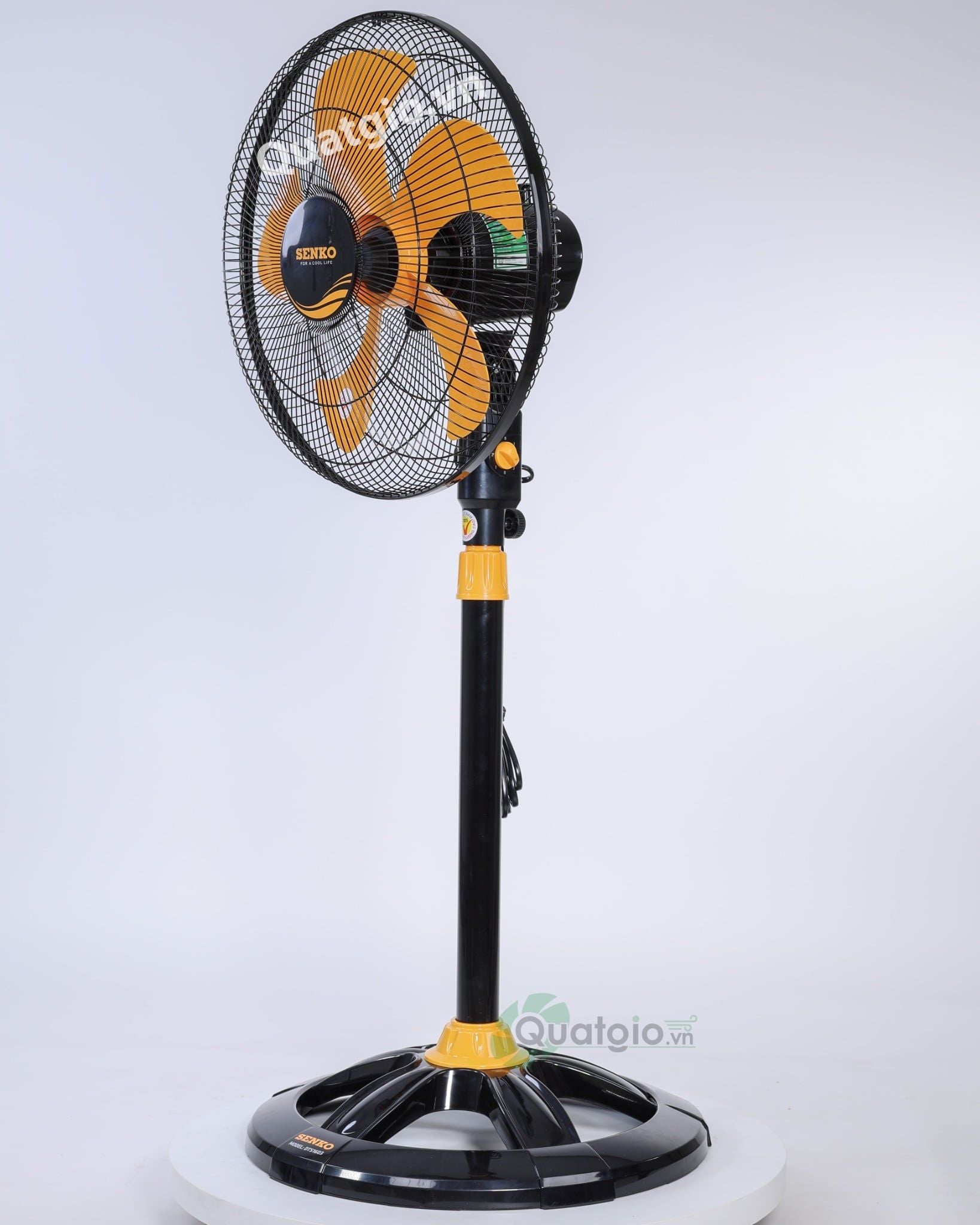 [ New 2026 ] Quạt đứng Senko DTS1603 - 60W - (Đen cam/Kem nâu)