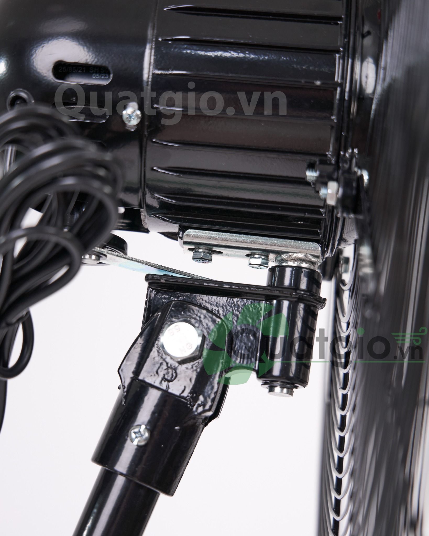 Quạt treo công nghiệp Ching Hai W24-3T (172w) - sải cánh 60 cm