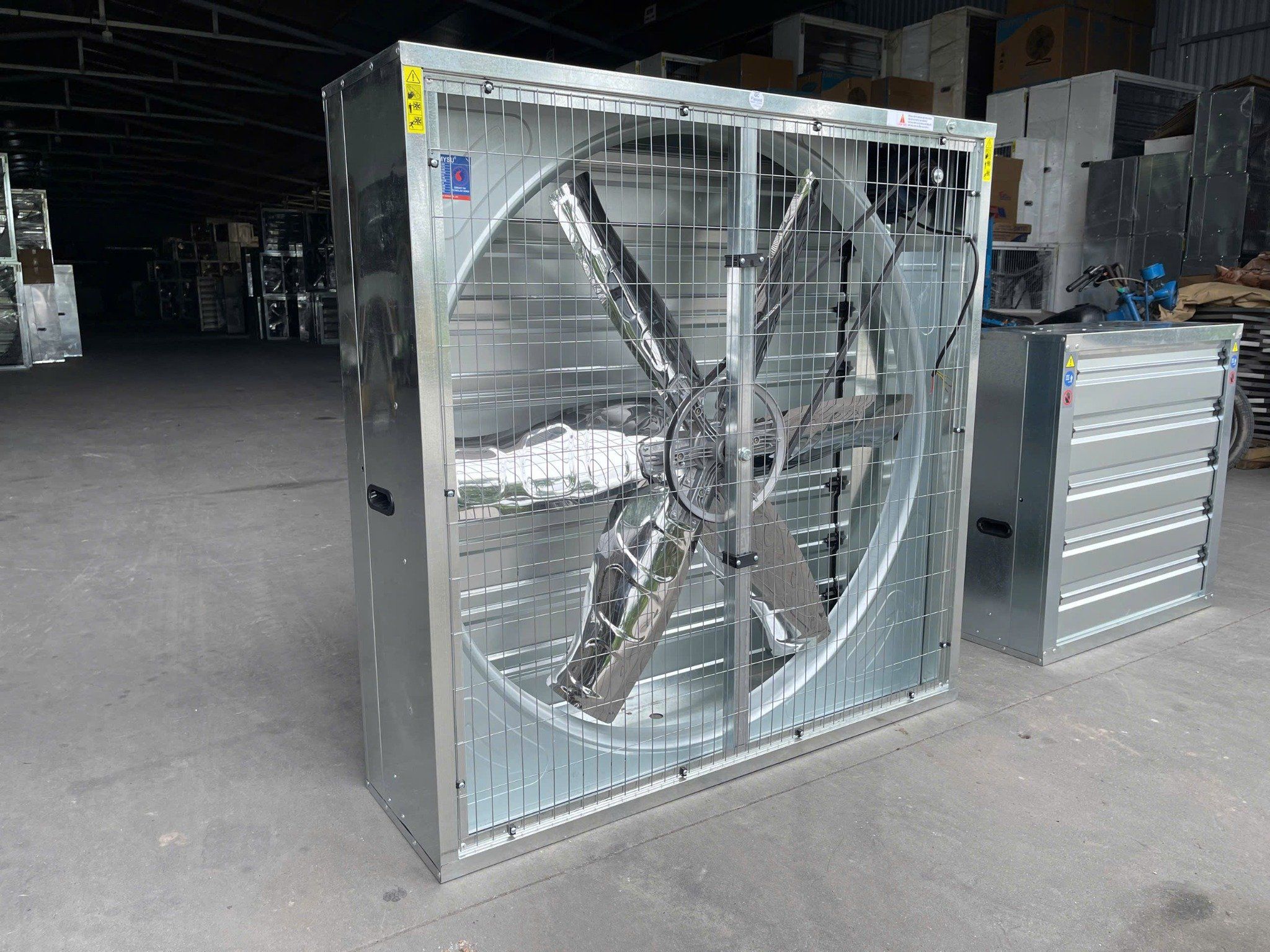 Quạt thông gió vuông Omysu BMF1380 (Vỏ-Vanh Tôn Kẽm, Cánh Inox, Chớp Kẽm) - HÀNG GIÁ RẺ