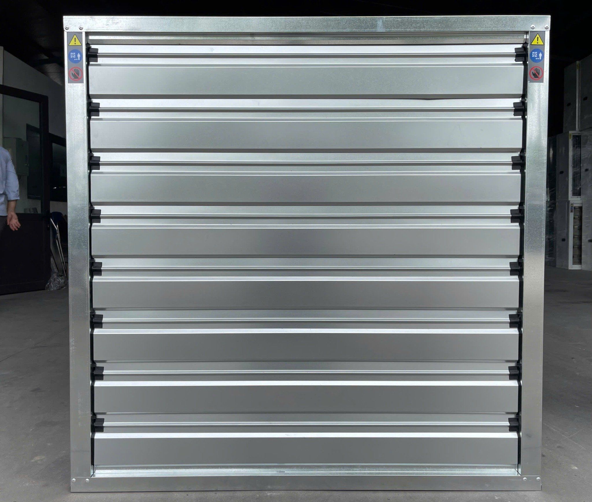 Quạt thông gió vuông Omysu BMF1380 (Vỏ-Vanh Tôn Kẽm, Cánh Inox, Chớp Kẽm) - HÀNG GIÁ RẺ